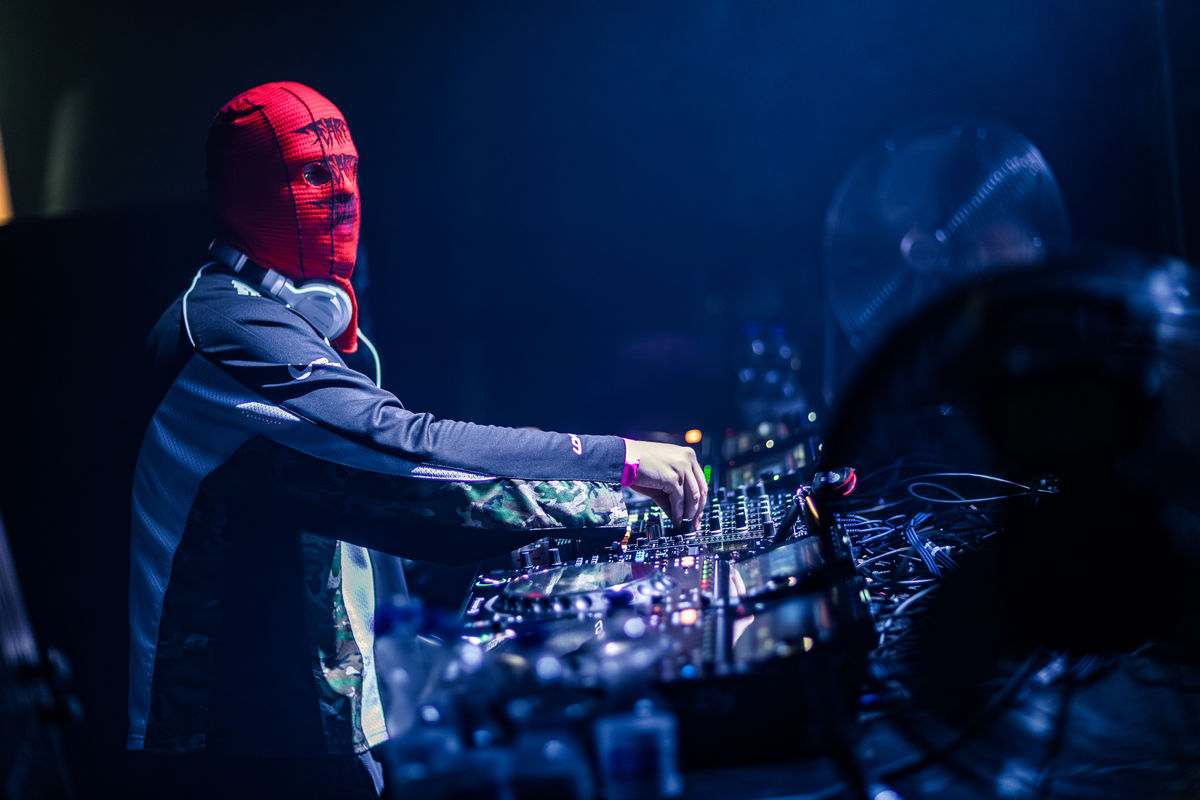 Loading... just a sec